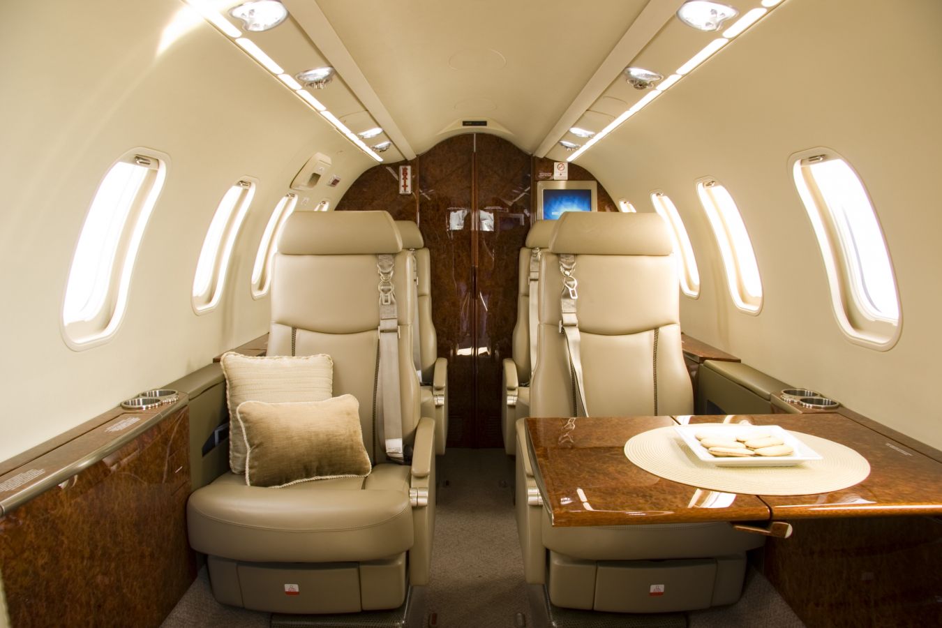 Learjet40_interior_light_jets